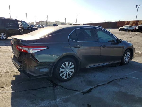 2019 TOYOTA CAMRY LE Hybrid