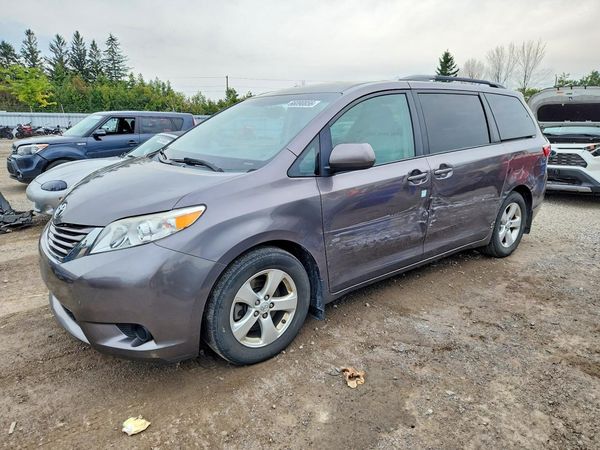2015 TOYOTA SIENNA