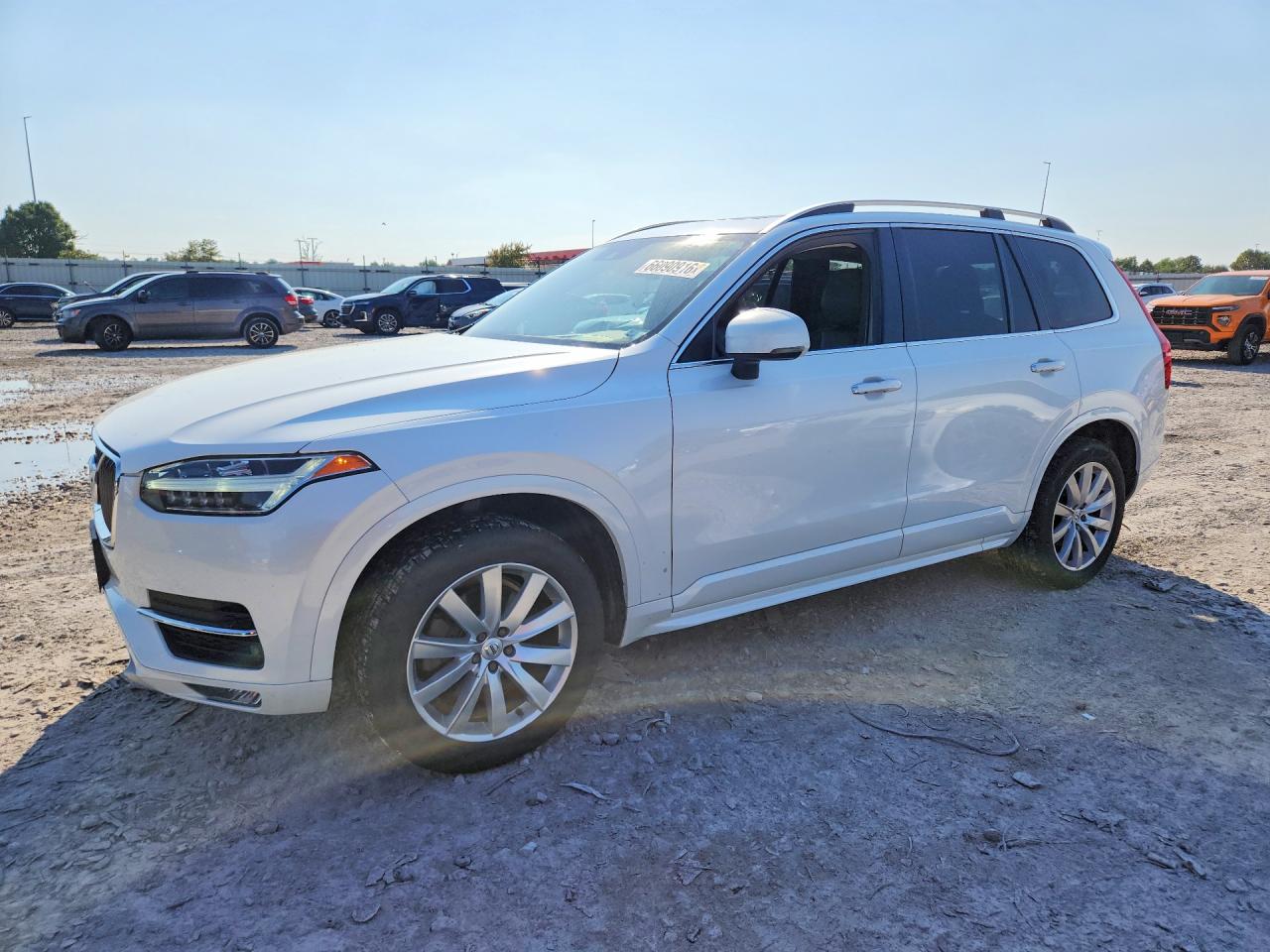 2019 VOLVO XC90
