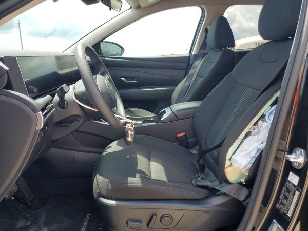2025 HYUNDAI TUCSON SEL — DENT