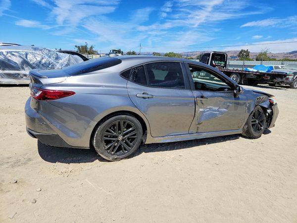 2026 TOYOTA CAMRY