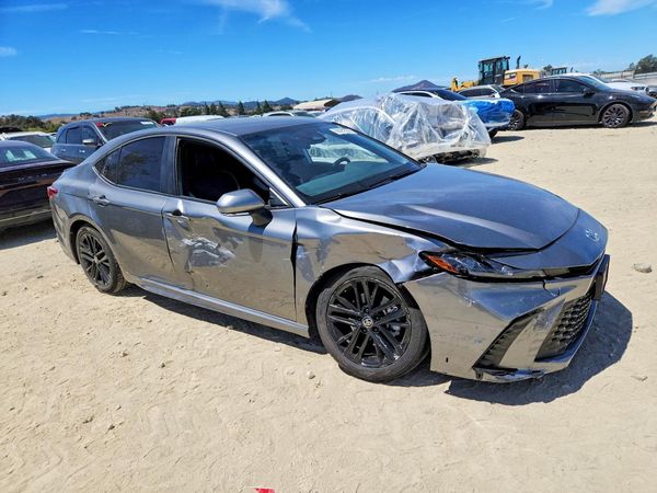 2026 TOYOTA CAMRY