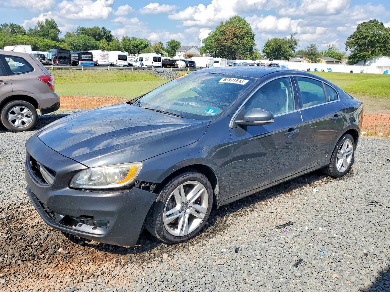 2015 VOLVO S60 Premier (non R design)