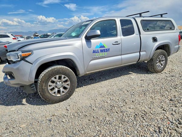 2017 TOYOTA TACOMA