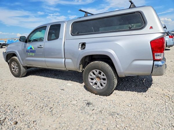 2017 TOYOTA TACOMA