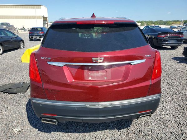 2017 CADILLAC XT5 Base