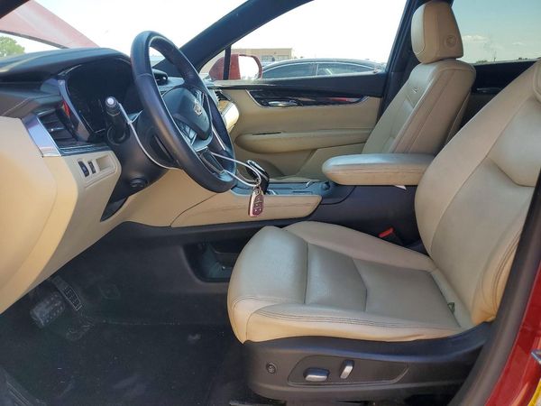 2017 CADILLAC XT5 Base