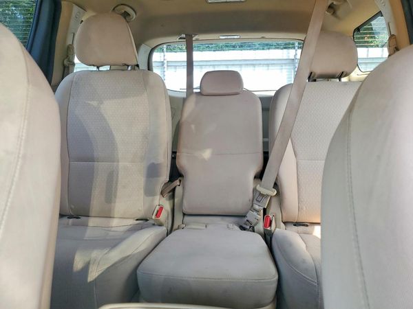 2016 KIA SEDONA LX - Middle-low