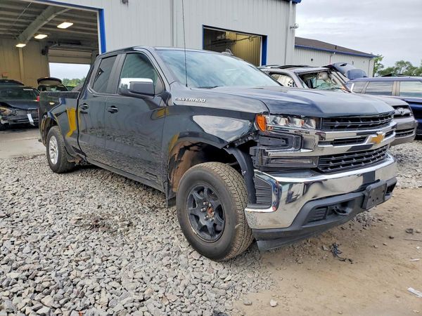 2020 CHEVROLET SILVERADO LT — Passenger 3/4