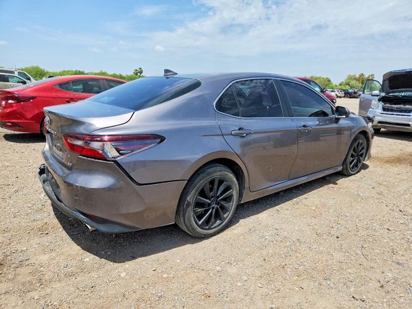 2024 TOYOTA CAMRY