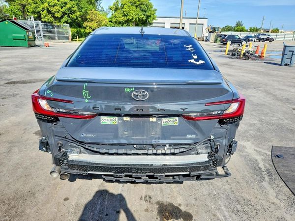 2025 TOYOTA CAMRY