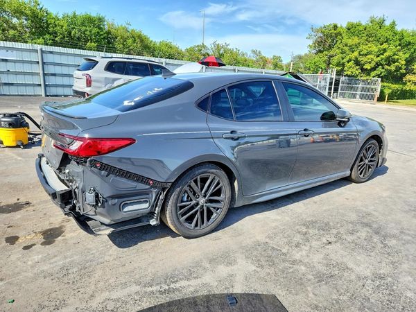 2025 TOYOTA CAMRY