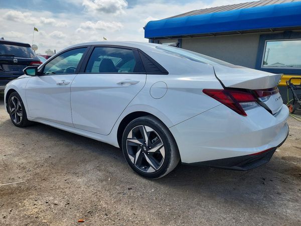 2023 HYUNDAI ELANTRA