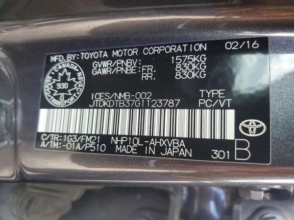 2016 TOYOTA PRIUS