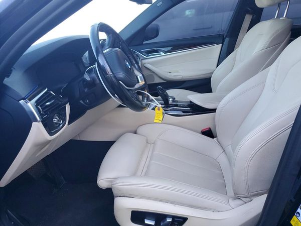 2020 BMW 530