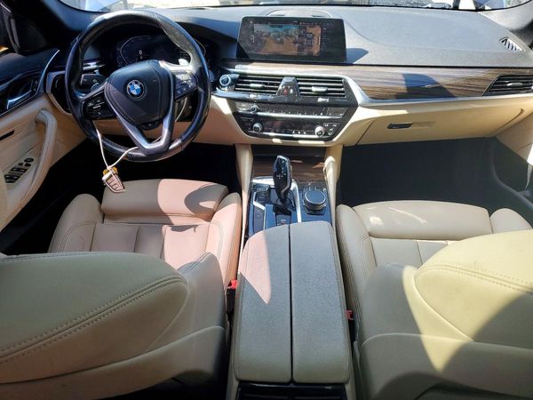2020 BMW 530