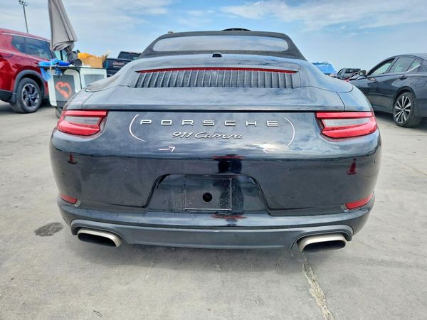 2017 PORSCHE 911
