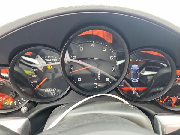 2017 PORSCHE 911