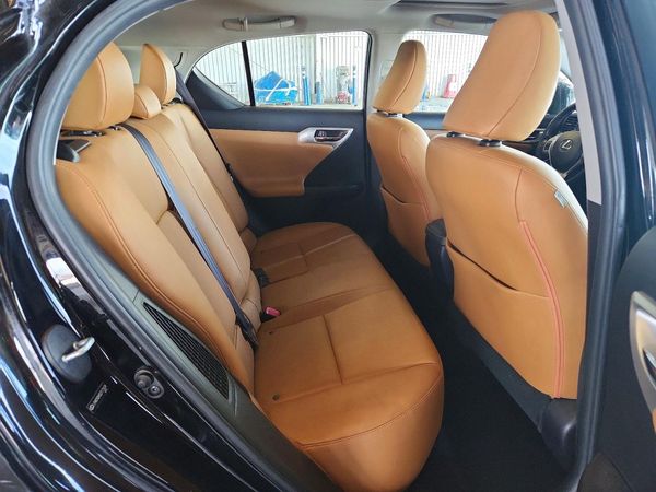 2013 LEXUS CT 200h