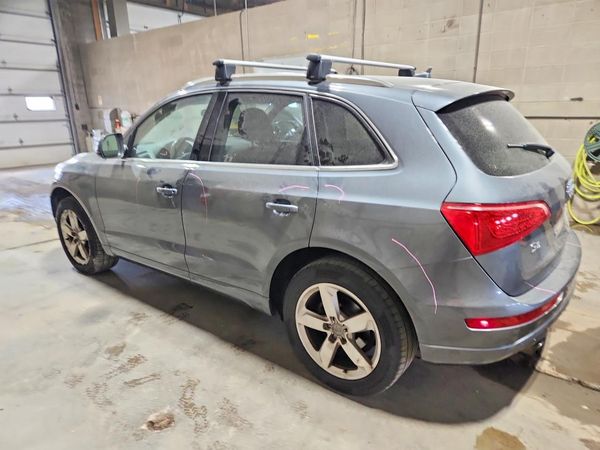 2012 AUDI Q5 Premium Plus