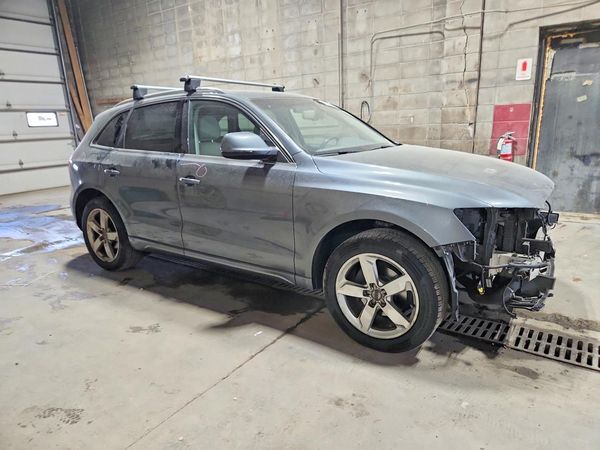 2012 AUDI Q5 Premium Plus