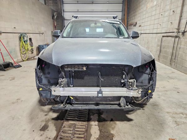 2012 AUDI Q5 Premium Plus