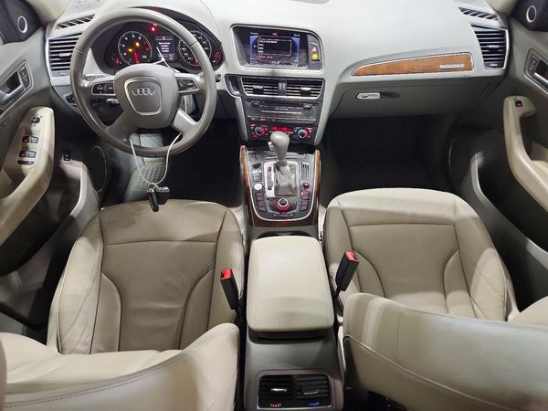 2012 AUDI Q5 Premium Plus