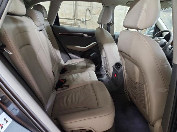 2012 AUDI Q5 Premium Plus