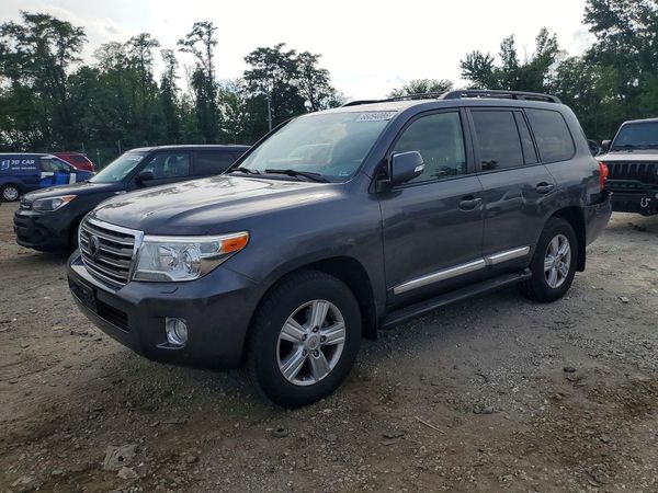 2015 TOYOTA LAND CRUISER