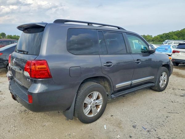 2015 TOYOTA LAND CRUISER