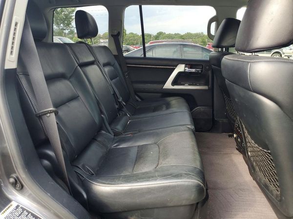 2015 TOYOTA LAND CRUISER