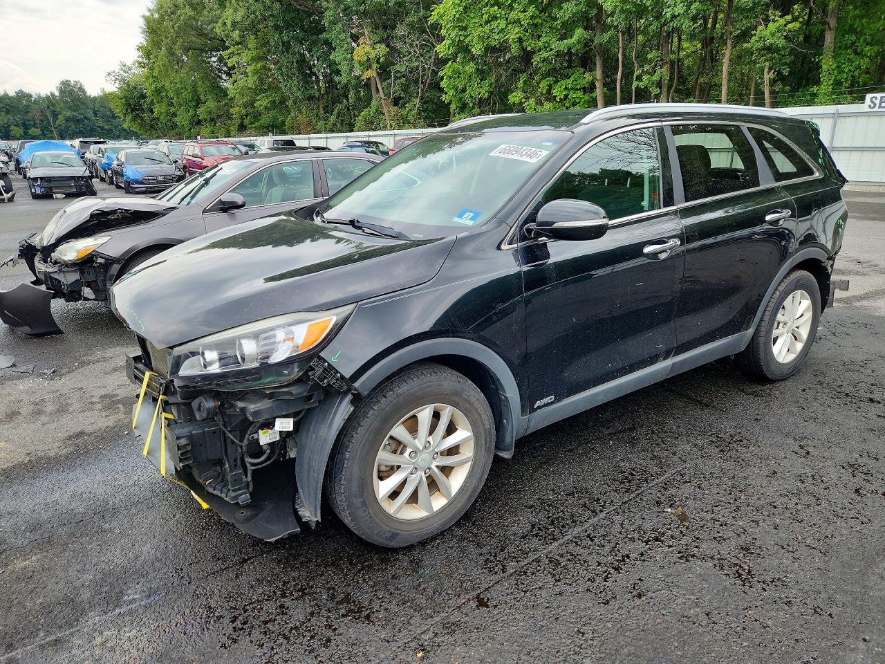 2016 KIA SORENTO L / LX