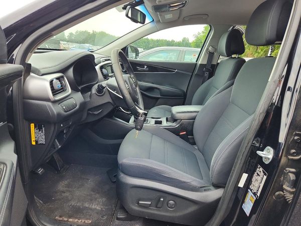 2016 KIA SORENTO L / LX
