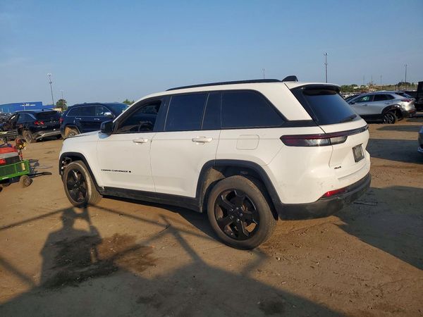 2022 JEEP GRAND CHEROKEE Laredo