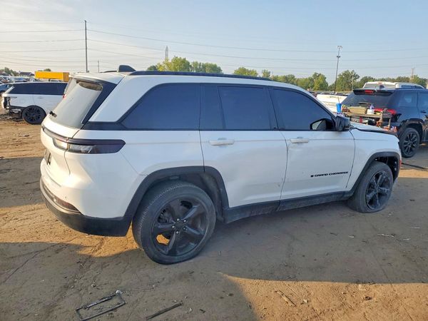 2022 JEEP GRAND CHEROKEE Laredo