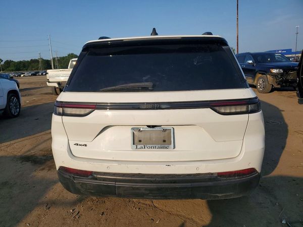 2022 JEEP GRAND CHEROKEE Laredo
