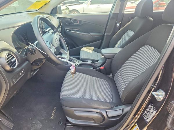 2020 HYUNDAI KONA SE
