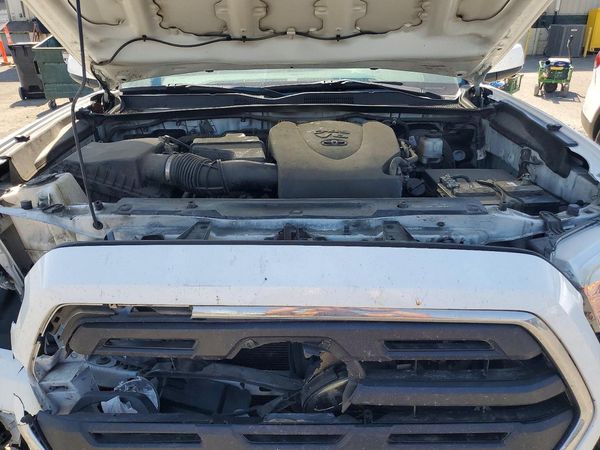 2018 TOYOTA TACOMA SR5 — Engine bay