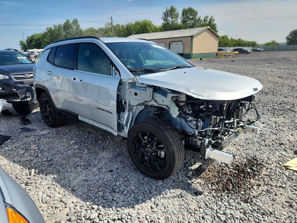 2026 JEEP COMPASS Latitude/North