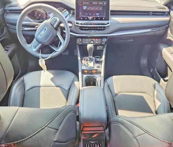 2026 JEEP COMPASS Latitude/North