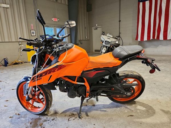 2024 KTM 390