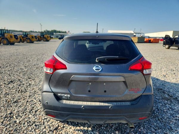 2020 NISSAN KICKS