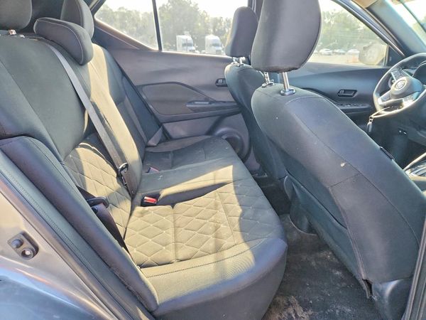 2020 NISSAN KICKS
