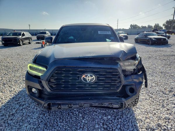 2020 TOYOTA TACOMA SR5