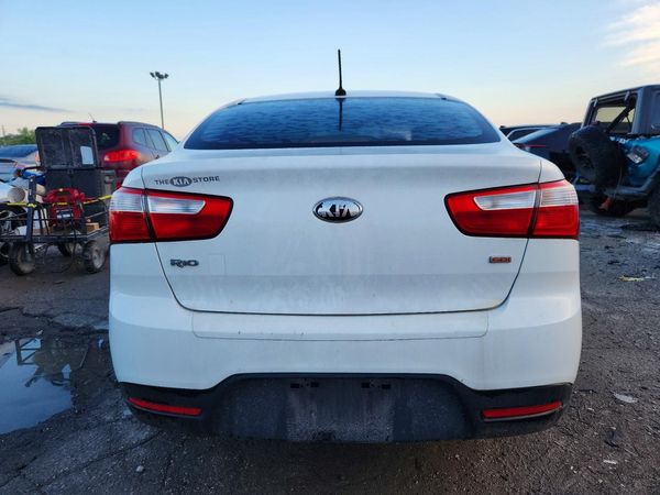 2014 KIA RIO