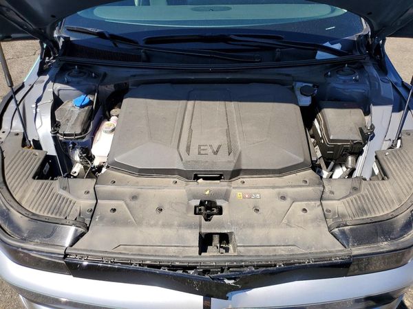 2025 HYUNDAI IONIQ SEL — Engine bay