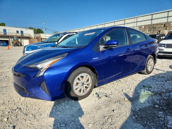 2016 TOYOTA PRIUS