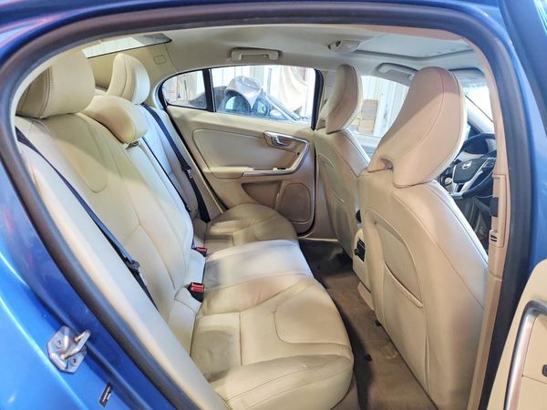 2014 VOLVO S60
