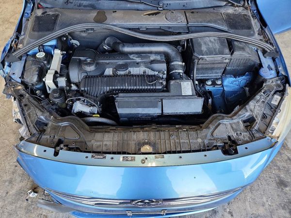 2014 VOLVO S60
