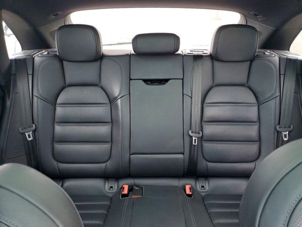 2021 PORSCHE MACAN Base